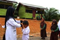 Pensiunan Dosen, Alih Profesi Jadi Bidan Bangun Sekolah Tapal Batas