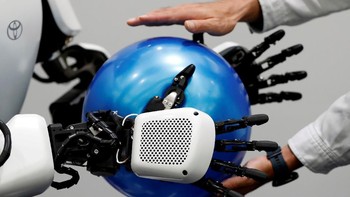 Beragam robot canggih itu akan digunakan untuk membantu penyelenggaraan Olimpiade Tokyo 2020 dan Paralimpiade 2020 mendatang.