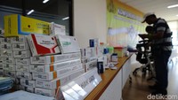 Tersangka memasarkan obat itu secara langsung.