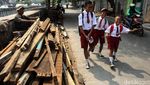 Bisnis Kayu Bekas Pembawa Rejeki