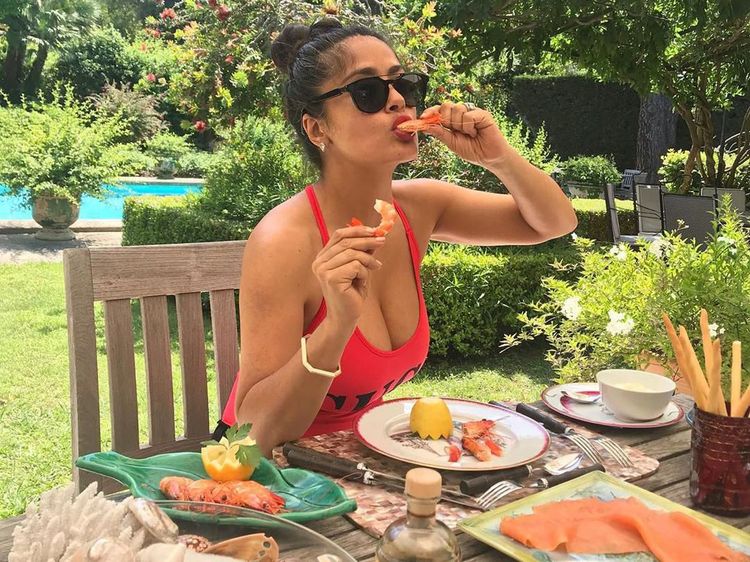 Kulineran Seru Salma Hayek, Aktris yang Siap Ramaikan Film Eternals Besutan Marvel