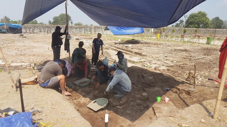 Gali Istana Sultan, BPCB Temukan Uang Kesultanan Banten Abad Ke-16 Gali Istana Sultan, BPCB Temukan Uang Kesultanan Banten Abad Ke-16