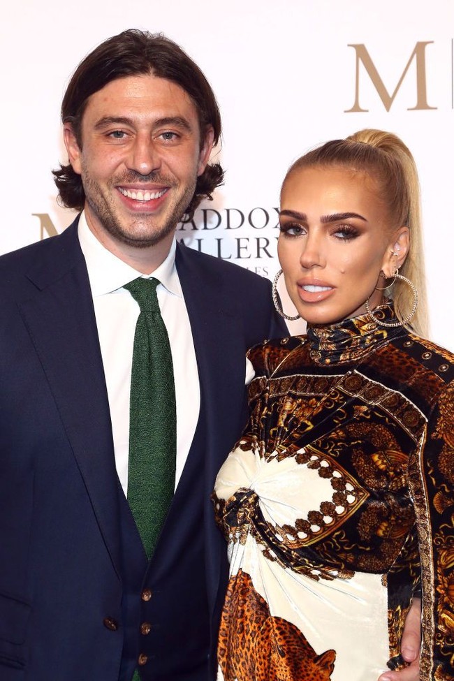 Dari pernikahannya dengan sang mantan suami, Petra memiliki tiga anak. Petra sendiri kini telah menikah lagi dengan mantan sales mobil bernama Sam Palmer, dan kini tengah mengandung anak keempatnya. Foto: Getty Images/Florian Seefried