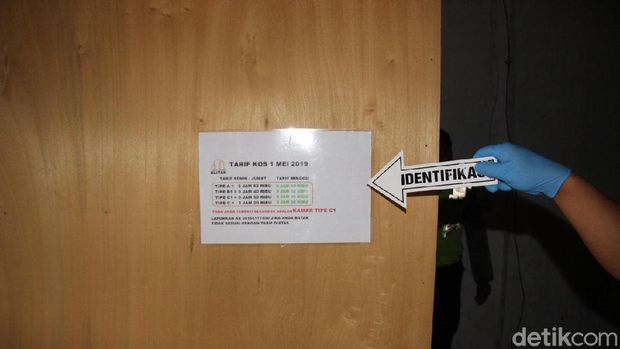 Rumah kost drive thru digerebek/