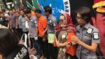 Penampakan Nunung Berbaju Tahanan