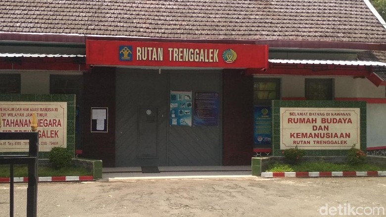 Tiga Hari Ditahan Kejari Trenggalek, Begini Kondisi Bos Media Surabaya Tiga Hari Ditahan Kejari Trenggalek, Begini Kondisi Bos Media Surabaya