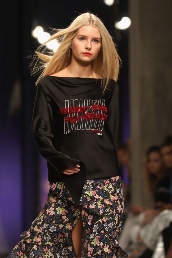 Lottie Moss mengikuti jejak kakaknya, Kate Moss, menjadi model profesional. Meskipun tingginya hanya 170 cm, namanya cukup populer di industri modeling, Ia pernah jadi model Topshop, Chanel, Bvlgari dan RED Valentino. Foto: Tim P. Whitby/Getty Images