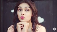 Ia pun terkenal sebagai Zara dalam sinema religi terbarunya itu. Dok. Instagram/eishasingh