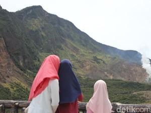 Liburan Naik Gunung, Ayo Nikmati Sunset di Papandayan