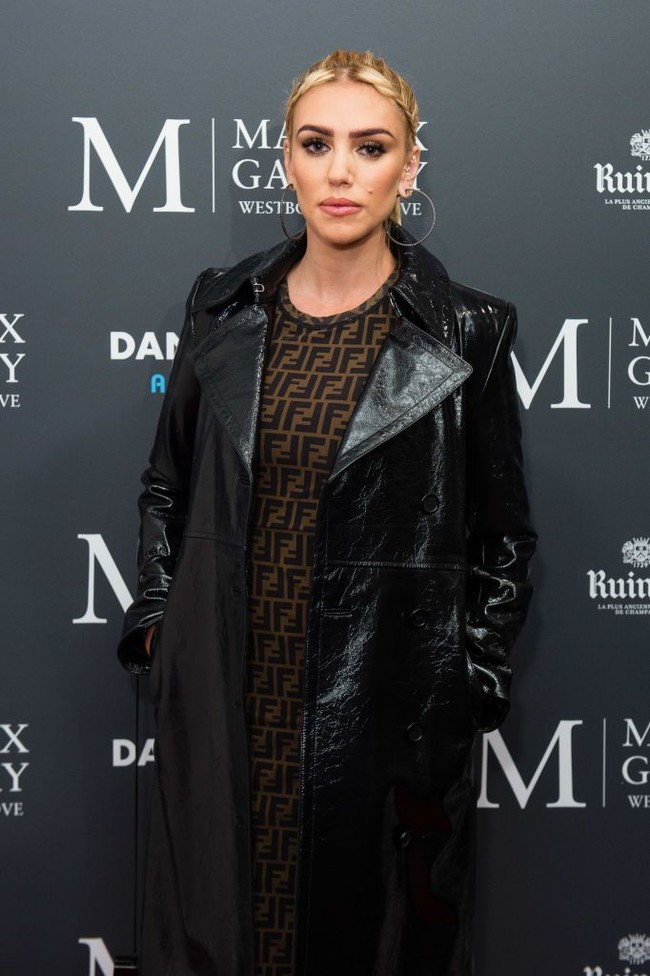 Namun sang ayah dibuat kecewa karena dalam waktu 10 tahun, Petra dan Tamara malah menghaburkan uang tersebut. Gaya hidup mewah dan boros kedua sosialita Inggris itu memang kerap kali disorot oleh media.  Foto: dok. Getty Images