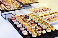 5 Perbedaan Sajian All You Can Eat di Restoran Biasa dan Berbintang
