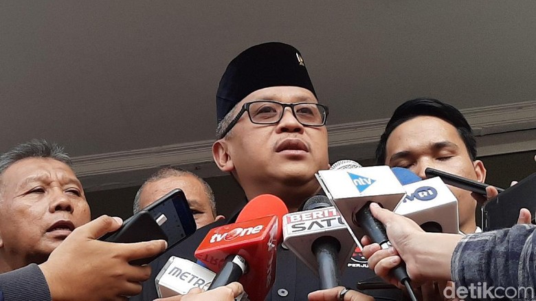 Prabowo Calon Menhan, Sekjen PDIP: Kami Hormati Hak Prerogatif Presiden Prabowo Calon Menhan, Sekjen PDIP: Kami Hormati Hak Prerogatif Presiden