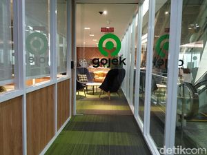 Petinggi Gojek Sisihkan Gaji, Bantu Driver Terimbas Corona