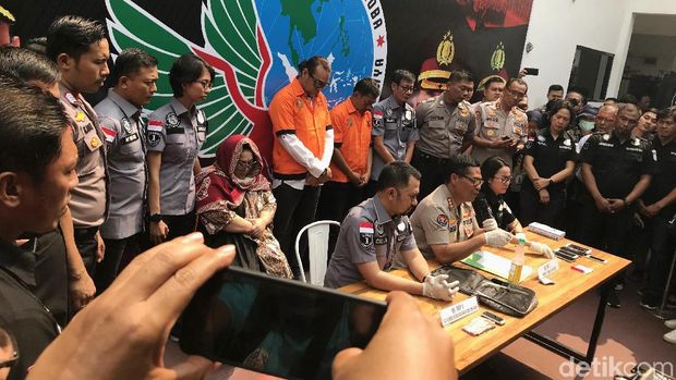 Nunung: Narkoba, Keluarga hingga Rumah Tangga Nyaris Hancur