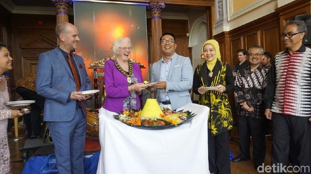 6 Hari Lawatan ke Inggris-Swedia, RK Resmikan Sudut Sunda di London