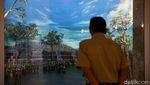 Melihat Kota Jakarta dari Masa ke Masa Lewat Instalasi Hologram
