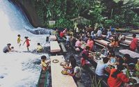 Dilayani Robot hingga Ditemani Drakula, 5 Restoran Ini Punya Konsep Nyleneh