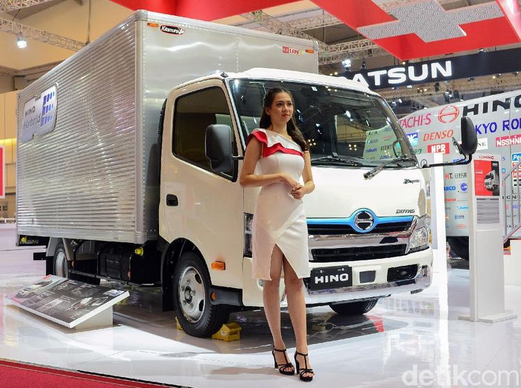 Truk Seirit Mobil MPV