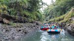 Foto Arung Jeram di Kali Elo Magelang Saat Matahari Terbenam