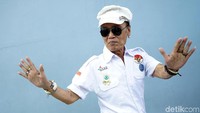 Padahal keterangan ia memakai sejak 20 tahun lalu merupakan hasil pemeriksaan polisi terhadap Nunung. Pool/Palevi S/detikFoto.