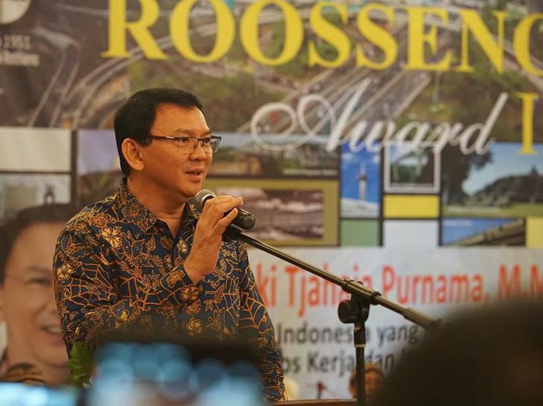 Foto: Ahok terima Roosseno Award (Instagram @basukibtp) Foto: Ahok terima Roosseno Award (Instagram @basukibtp)