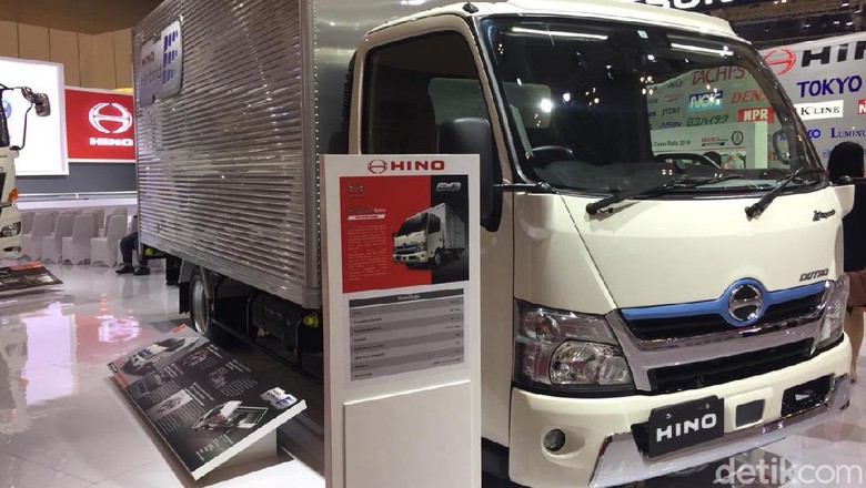 GIIAS 2019: Hino Dutro Hybrid, Tenaga Oke BBM Irit 13,6 Km/Liter