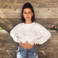 Victoria populer di Instagram sama seperti bosnya, Kylie Jenner. Meskipun followersnya tak sebanyak Kylie, ada lebih dari 659 ribu pengguna Instagram menjadi pengikutnya. Netizen mengikutinya selain berharap bisa melihat sisi lain Kylie, juga menyukai berbagai gaya seksi yang diunggahnya. Foto: Instagram @victoriavillarroel