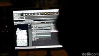 Pameran hologram ini merupakan pameran teknologi fotografi yang merekam cahaya dari suatu objek dan disajikan dalam bentuk 3 dimensi. Menariknya, gambar 3 dimensi itu dapat dilihat hingga 360 derajat dengan tambahan animasi dan juga suara.
