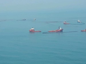 Pertamina Angkat 3.965 Barel Tumpahan Minyak ONWJ