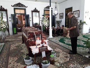 Sultan HB X Tak Melayat Adik Tirinya yang Berselisih Soal Suksesi