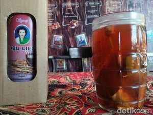 Nikmatnya Wedang Uwuh Minuman Tradisional Ibu Lies dari Ungaran