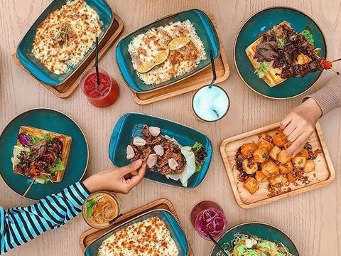 Kenyang Makan Sekaligus Hangout Malam di 5 Tempat Makan di Central Park
