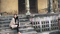 Dalam captionnya, Eisha menuliskan Old places have soul. Kira-kira bangunan tua di mana ya? (eishasingh/Instagram)