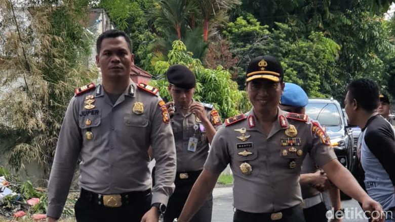 Wakapolda Riau Tinjau Lokasi Baku Tembak Polisi-Bandar Narkoba Wakapolda Riau Tinjau Lokasi Baku Tembak Polisi-Bandar Narkoba