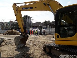 2 Mobil Terguling, Polisi Hentikan Proyek Underpass Kentungan