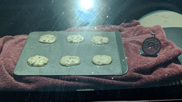 Suhu di Nebraska Terlalu Panas, Orang-orang Panggang Kue Dalam Mobil