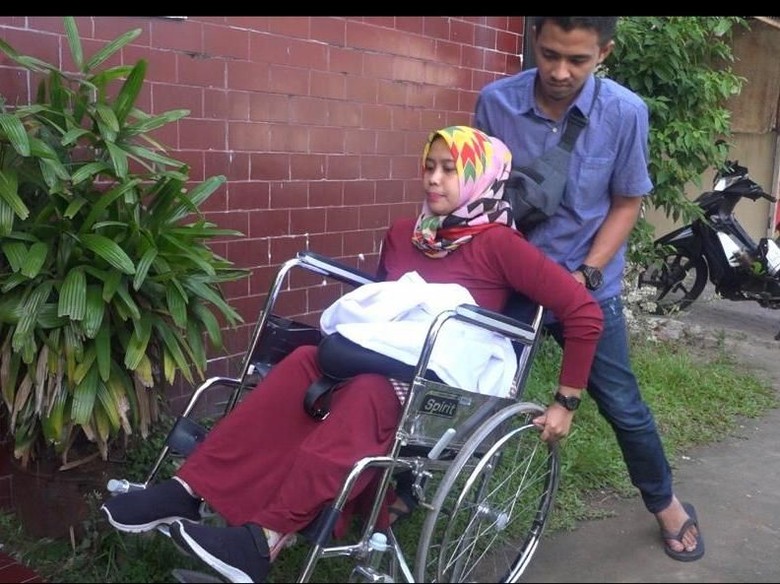 Ombudsman Panggil Bupati yang Coret Bu Dokter Disabilitas Jadi PNS Ombudsman Panggil Bupati yang Coret Bu Dokter Disabilitas Jadi PNS