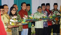 Harlah PKB juga dihadiri oleh Zulkifli Hasan, Hidayat Nur Wahid (HNW), Ahmad Basarah, dan Diaz Hendropriyono.
