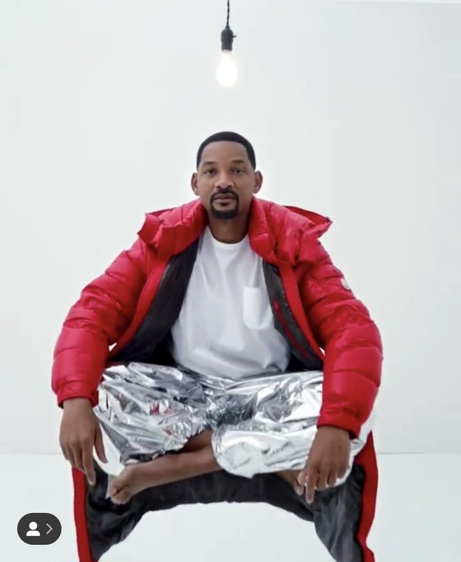 Will Smith merupakan artis konvensional yang populer di Tiktok. Kerap membuat konten di rumahnya, Will Smith pun berada di urtan ke-9 akun TikTok dengan followers terbanyak. Pengikut bintang film Men In Black itu di TikTok mencapai 43,1 juta. Foto: Instagram @Willsmith