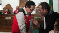 Dalam putusan, majelis hakim menyatakan Jokdri terbukti menggerakan atau menyuruh saksi Muhamad Mardani Morgot alias Dani dan Mus Muliadi mengambil barang-barang di kantornya. Adapun barang yang diambil berupa DVR server CCTV dan satu unit Laptop merek HP Notebook 13 warna silver, yang sebagian atau seluruhnya dalam penguasaan penyidik Satgas Antimafia Bola. Padahal ruangan kantor PT. Liga Indonesia di Gedung Rasuna Office Park DO-07 sudah dipasang garis polisi sejak Rabu 30 Januari 2019. 