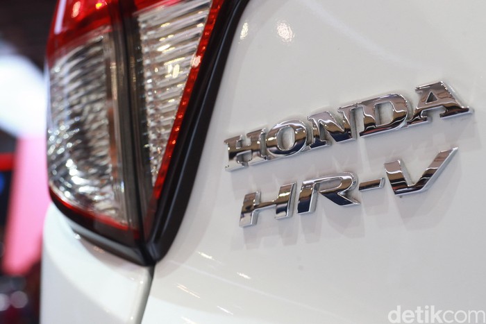 Tak cuma Accord, Honda juga meluncurkan HR-V 1.5 SE Mugen Edition di GIIAS 2019. Mobil ini tampil lebih sporty dan aerodinamis.