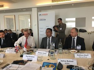 Ridwan Kamil Lawatan ke Inggris: Buru Investor dan Jualan Teh Jabar