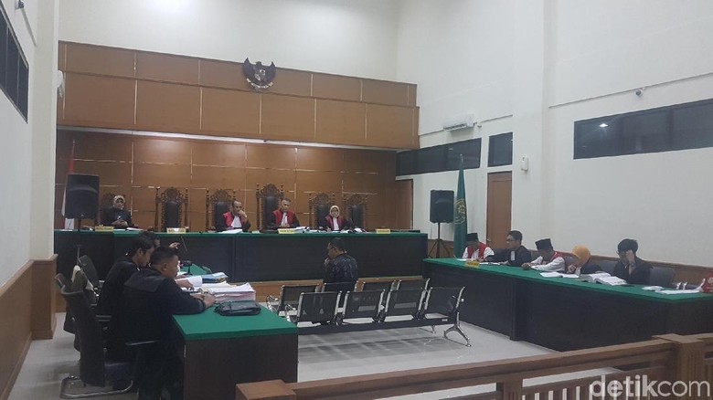 PNS RSDP Serang Ungkap Bagi-bagi Uang Pungli Korban Tsunami PNS RSDP Serang Ungkap Bagi-bagi Uang Pungli Korban Tsunami