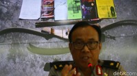 Selain itu, terbongkar pula berbagai transaksi keuangan pendanaan operasi terorisme melalui Western Union dari luar negeri. Hal tersebut adalah bentuk keseriusan Polri dalam membongkar Jaringan Internasional yang diduga berafiliasi dengan ISIS yang berada di Indonesia.