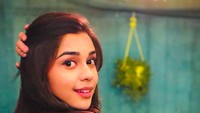 Eisha Singh merupakan artis kelahiran India. Namanya jadi perbincangan setelah membintangi seriak Ishq Subhan Allah yang juga tayang di Tanah Air. (eishasingh/Instagram)