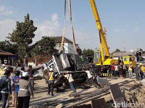 2 Kendaraan Terguling di Underpass Kentungan, Menteri PUPR: Truk Nyelonong