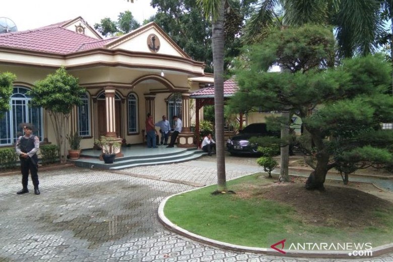 Rumah Gubernur Kepri Turut Digeledah, KPK Minta Kooperatif Rumah Gubernur Kepri Turut Digeledah, KPK Minta Kooperatif