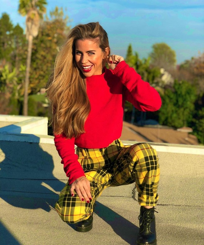 Setelah pulih dari cedera otak, Jessica kambuh lagi dan dirawat di rumah sakit pada Januari 2014 karena infeksi darah. Ia pun menghabiskan sebulan penuh berbaring di rumah sakit. Foto: Instagram @jessicalandon12