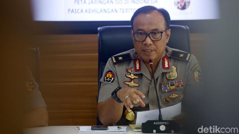 Polri Sebut Abu Zee cs Siapkan Aksi Teror di Solo dan DIY Polri Sebut Abu Zee cs Siapkan Aksi Teror di Solo dan DIY