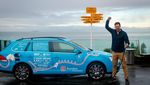 Foto: Traveling Keliling Dunia Naik Mobil Listrik